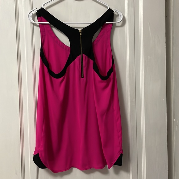 Express Tanktop - Picture 2 of 5